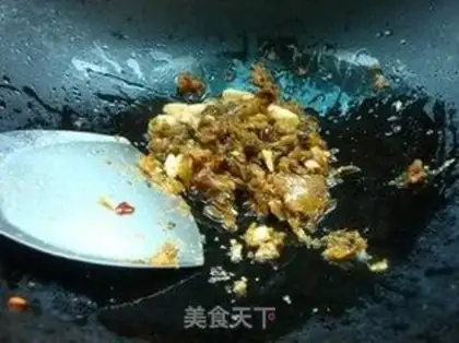 Make stir-fried konjac with pickled cabbage step 3