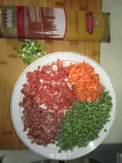 Make Spaghetti with long bean sauce step 1