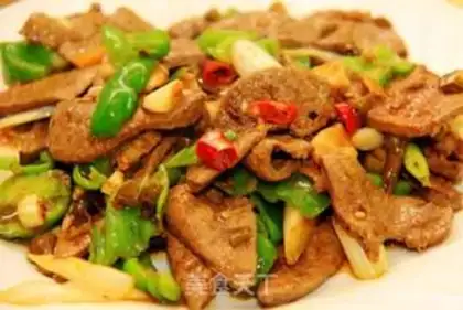 Make stir-fried pork liver with pickled pepper step 8