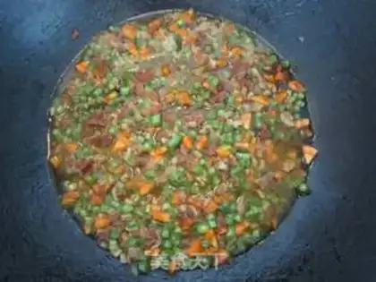 Make Spaghetti with long bean sauce step 3