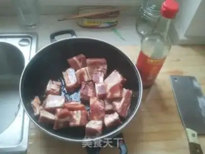 Make Ribs in tomato sauce step 1