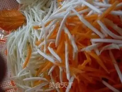 Make stir-fried shredded pork with rice straw step 0