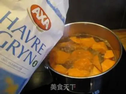 Make Sweet glutinous sweet potato porridge step 1