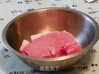 Make Pork chops in tomato sauce step 0