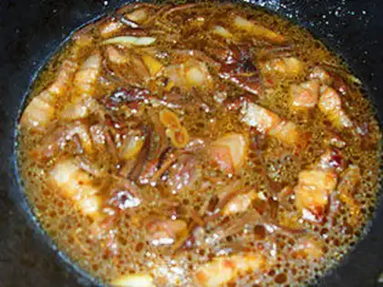 Make Roasted pork with tea tree mushroom step 7