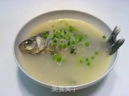 Make Carp soup with shredded radish step 4