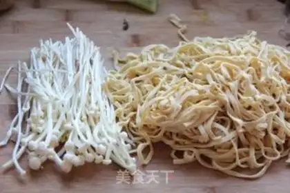 Make Bean curd skin with scallion oil step 0
