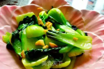 Make Home-cooked stir-fried rapeseed step 5