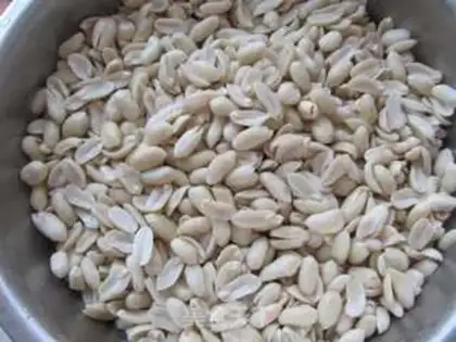 Make peanut salad step 1