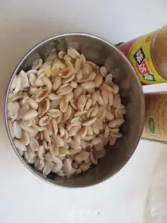 Make peanut salad step 3