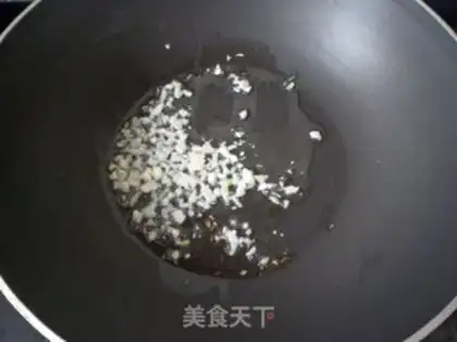 Make Maotai-flavored spring bamboo shoots step 5