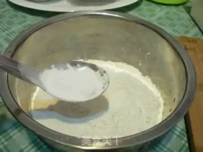 Make egg filling cake step 1