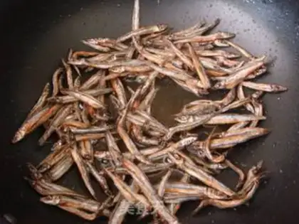 Make Spicy small fish dried peanuts step 6