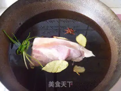 Make braised pork with plum vegetables step 1