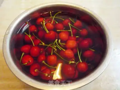 Make Cherry in syrup step 0