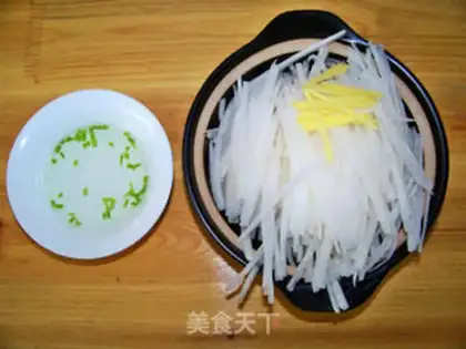 Make Clam stewed with silver silk step 1
