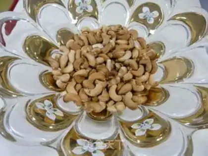 Make Baked cashew nuts with salt step 4