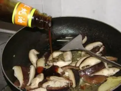 Make Mushrooms and rapeseed in oyster sauce step 5