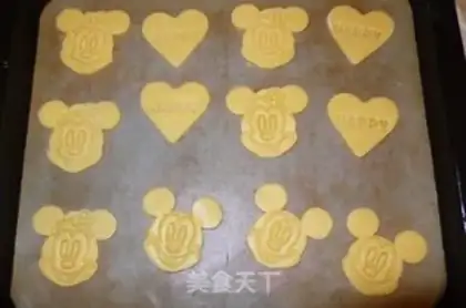 Make Love cartoon cookies step 6