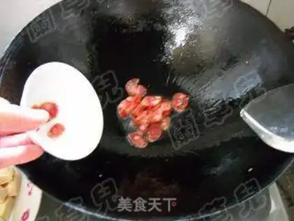 Make Stewed frozen tofu with mushroom mushroom step 4