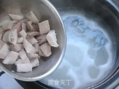 Make congee with pork and century step 4