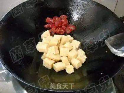 Make Stewed frozen tofu with mushroom mushroom step 5