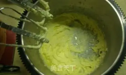Make Microwave oven melon kernel biscuits step 1