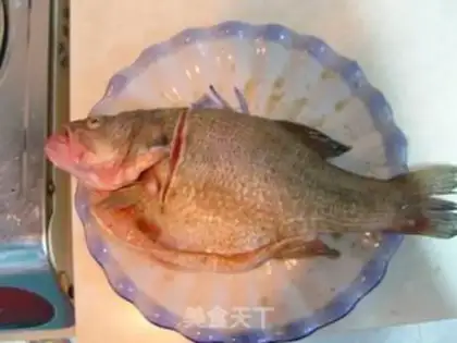 Make steamed bass step 1