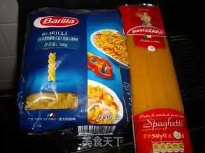 Make Italian pasta with tomato sauce step 6