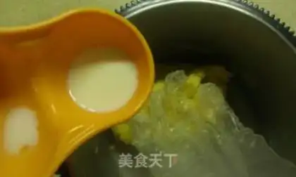 Make Microwave oven melon kernel biscuits step 6