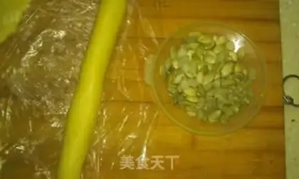 Make Microwave oven melon kernel biscuits step 9