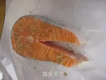 Make Pan-fried salmon with tin foil step 2