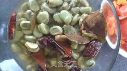 Make oil-soaked broad bean step 3