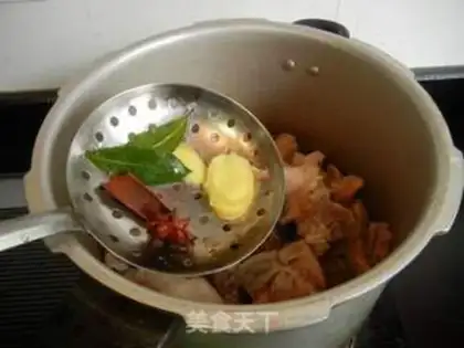 Make Spicy cumin mutton step 4