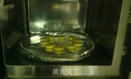 Make Microwave oven melon kernel biscuits step 15