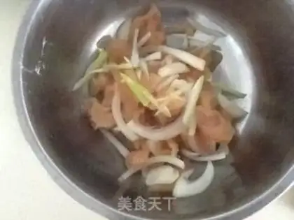 Make Double bamboo shoot chicken slices step 0