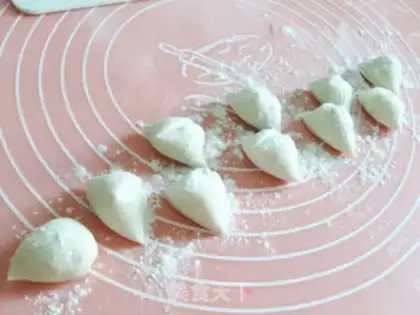 Make Chinese cabbage dumplings step 9