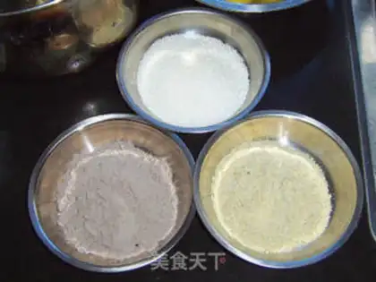 Make Chocolate white sesame cake step 1