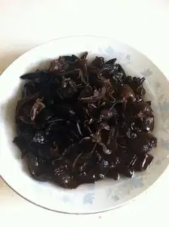 Make Black fungus salad step 1