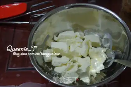 Make Blueberry cheesecake step 1