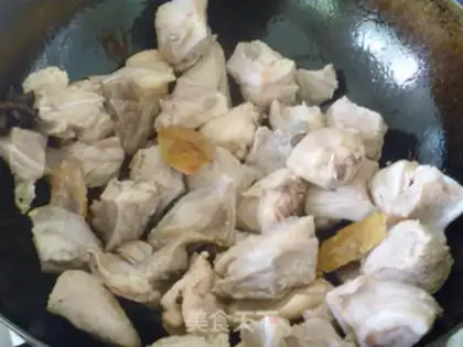 Make Private Braised Crescent Bone step 4