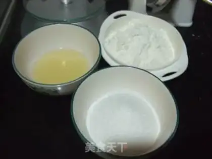 Make Whole egg sponge cake step 0