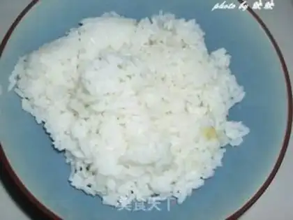 Make Tomato and egg fried rice step 1