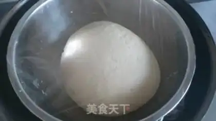 Make steamed steamed buns step 1