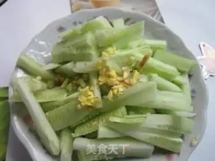 Make Cucumber with red oil step 0
