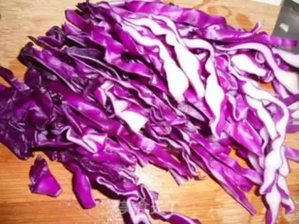 Make Cold red cabbage step 1