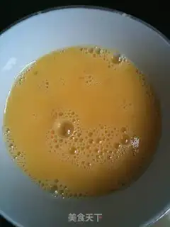 Make chives scrambled eggs step 2
