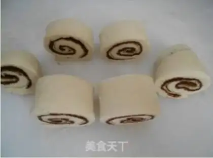 Make Red sorghum dough rolls step 7