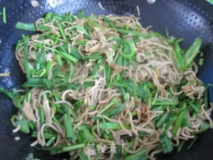Make stir-fried oats noodles step 5