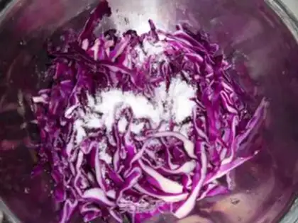 Make Cold red cabbage step 2